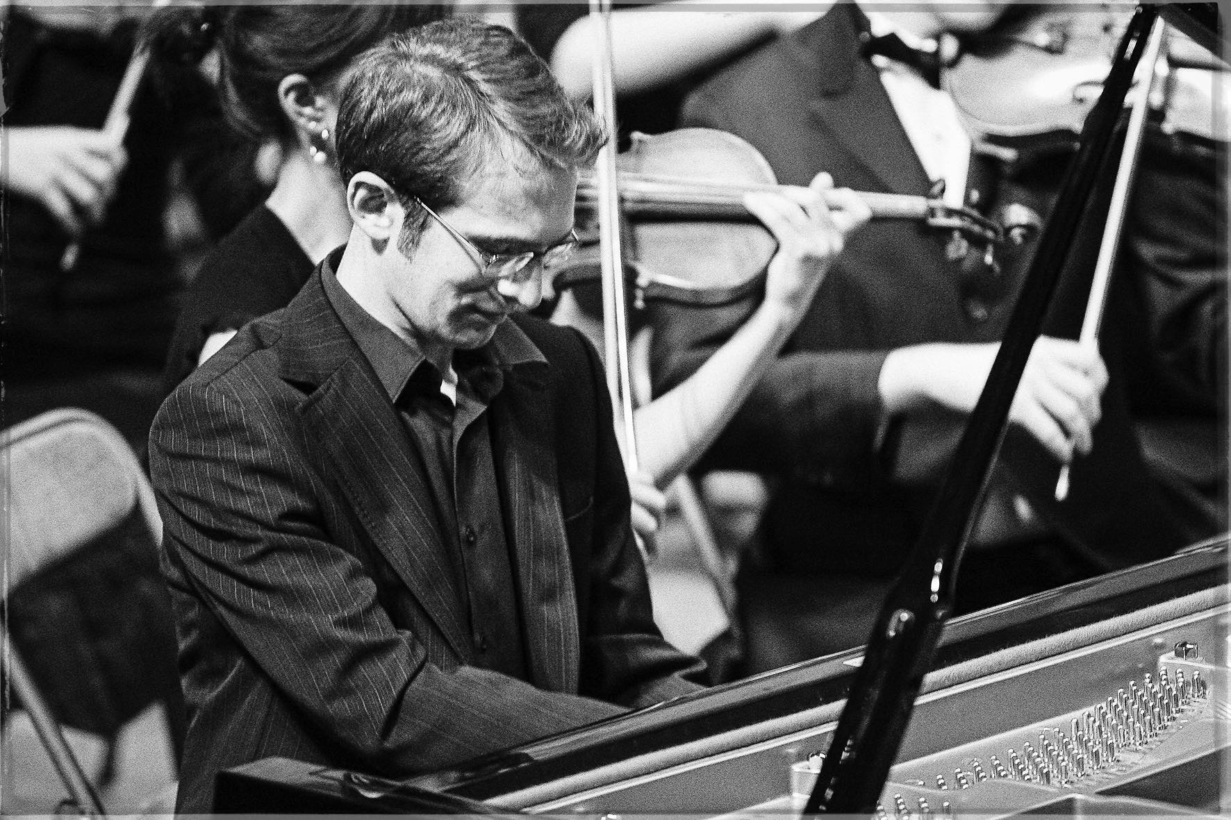 Salle Gaveau, Paris — Rachmaninoff’s Second Piano Concerto with the Paris Conservatoire Orchestra, conducted by Pierre-Michel Durand.